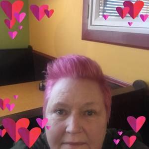 Meet your Posher, Edna